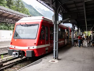 train chamonix