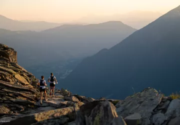 Coureurs coucher de soleil